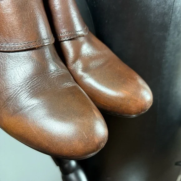 Born Brown Size 8 Leather Ankle Boots - Picture 13 of 14